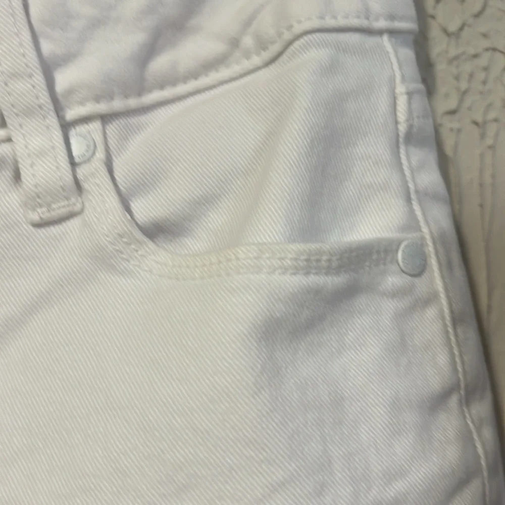 Paige White Jax Knee Jorts denim Bermuda shorts size 28
